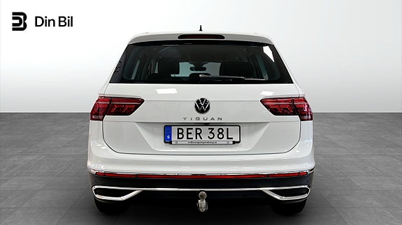 Volkswagen Tiguan 5 of 12