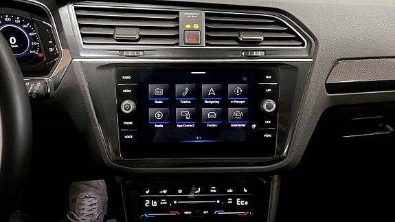 Volkswagen Tiguan 9 of 12