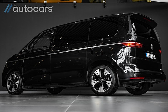 Volkswagen Multivan 4 of 30