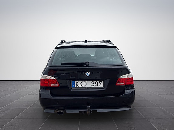 BMW 520d 8 of 16