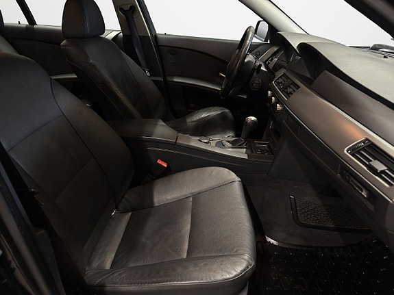 BMW 520d 12 of 16