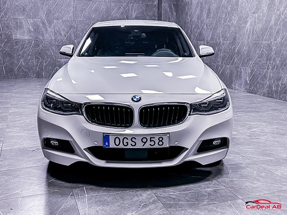 BMW 320d 2 of 25