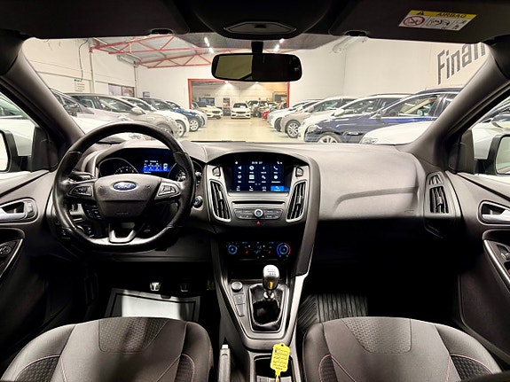 Ford Focus 5 of 11