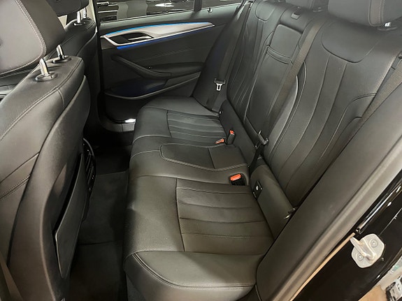 BMW 530e 24 of 24