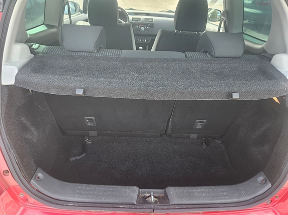 Suzuki Swift 9 of 9