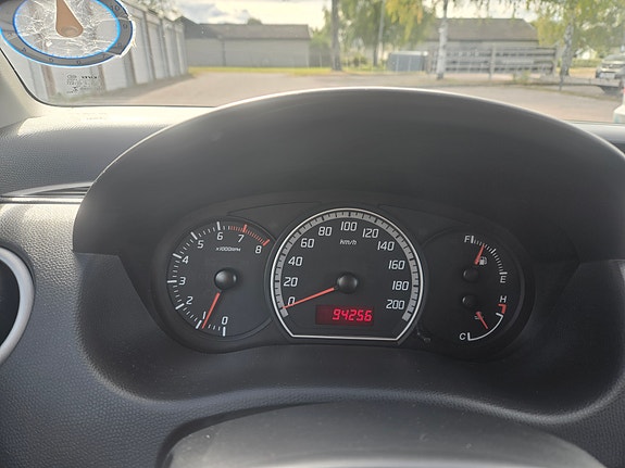 Suzuki Swift 7 of 9