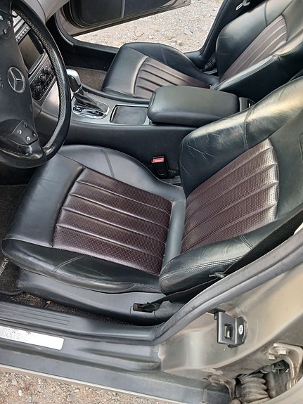 Mercedes-Benz C32 3 of 7