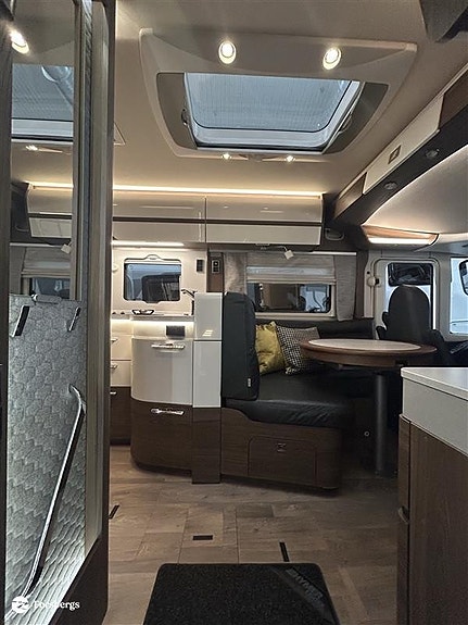 Hymer B890ML - Mercedes. Välvårdad bil med rätt utrustning för äventyr off gr 3 of 21