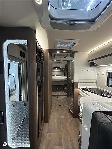 Hymer B890ML - Mercedes. Välvårdad bil med rätt utrustning för äventyr off gr 6 of 21