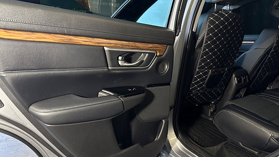 Honda CR-V 24 of 30