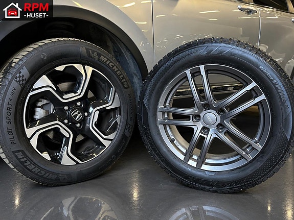 Honda CR-V 30 of 30