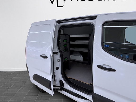 Peugeot e-Partner 7 of 17