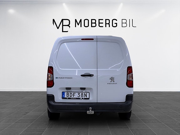 Peugeot e-Partner 8 of 17