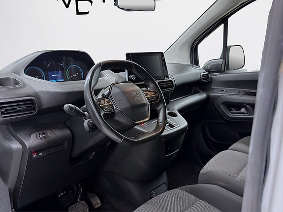 Peugeot e-Partner 12 of 17
