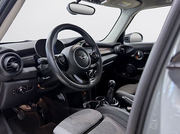 MINI Cooper S 12 of 16