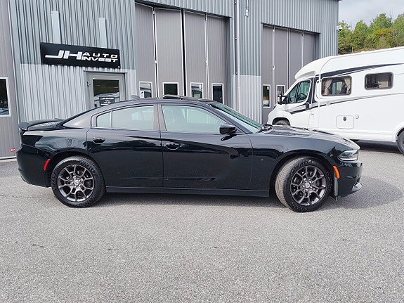 Dodge Charger 4 of 30