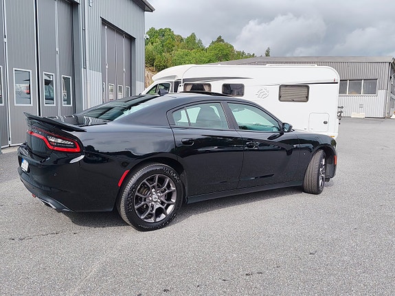 Dodge Charger 5 of 30