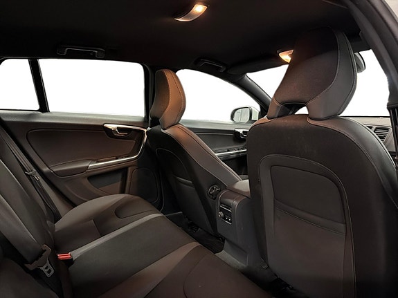 Volvo V60 10 of 17