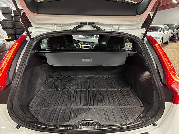 Volvo V60 17 of 17
