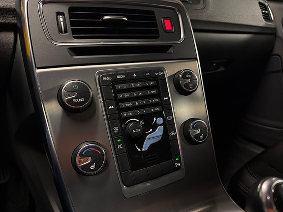 Volvo V60 14 of 17