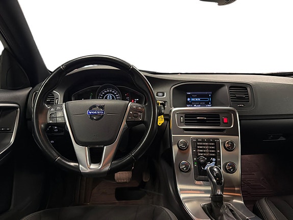 Volvo V60 11 of 17
