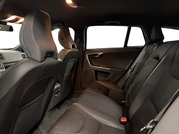 Volvo V60 9 of 17