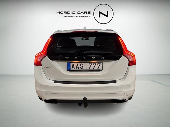 Volvo V60 3 of 17