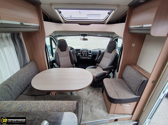 Knaus Sky Ti 700 MEG Silver Selection 9 of 17