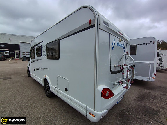 Knaus Sky Ti 700 MEG Silver Selection 3 of 17