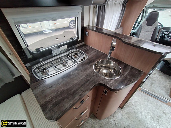 Knaus Sky Ti 700 MEG Silver Selection 12 of 17