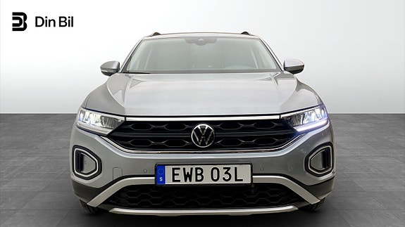 Volkswagen T-Roc 4 of 12