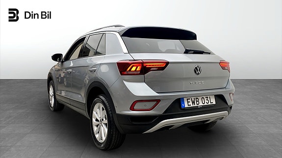 Volkswagen T-Roc 3 of 12