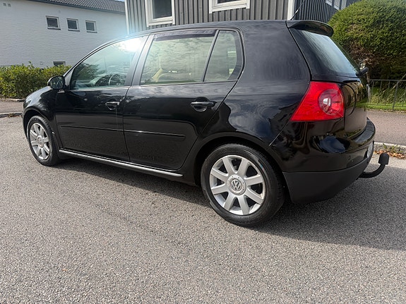 Volkswagen Golf V 14 of 17
