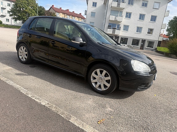Volkswagen Golf V 13 of 17