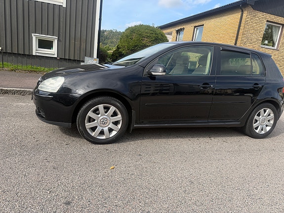 Volkswagen Golf V 11 of 17