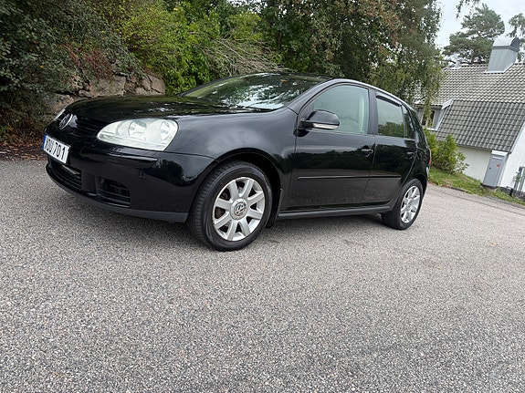 Volkswagen Golf V 4 of 17
