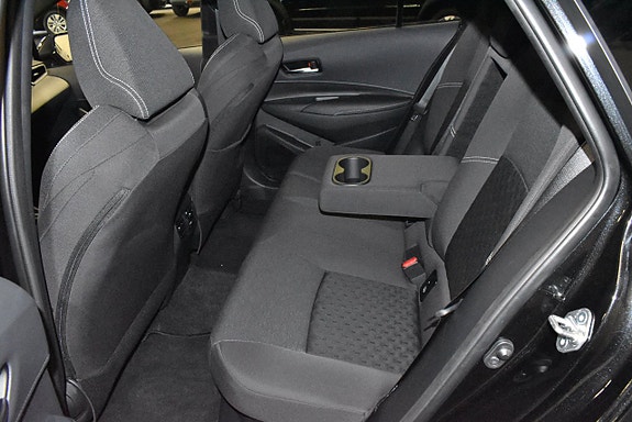 Suzuki Swace 9 of 19