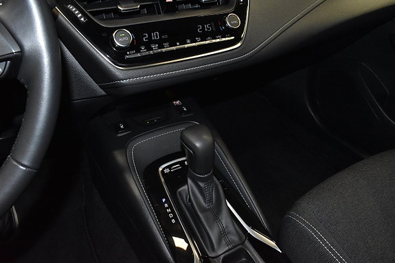 Suzuki Swace 16 of 19
