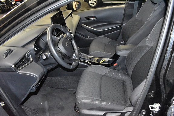 Suzuki Swace 8 of 19