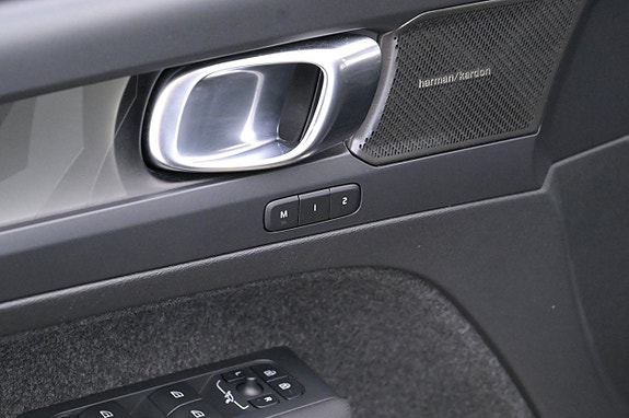 Volvo C40 12 of 27