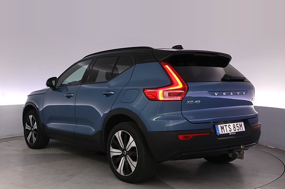 Volvo XC40 4 of 27