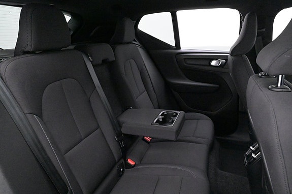 Volvo XC40 19 of 27