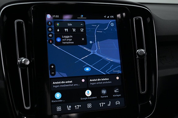 Volvo XC40 11 of 27