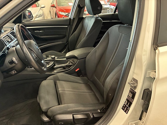 BMW 320d 13 of 19