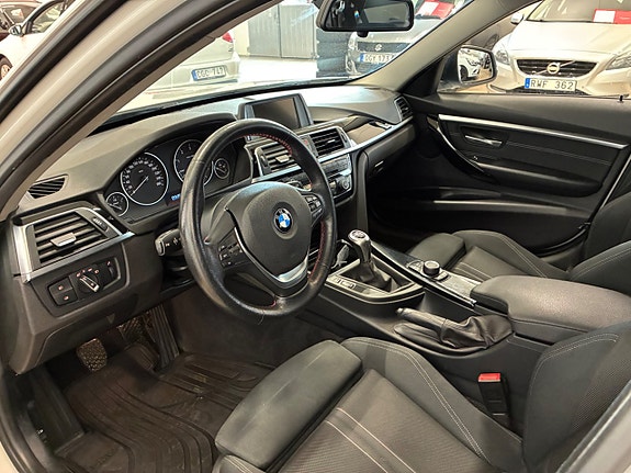 BMW 320d 12 of 19