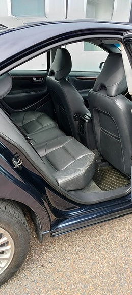 Volvo S60 9 of 19