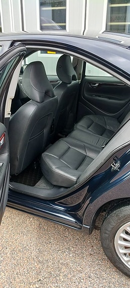 Volvo S60 7 of 19