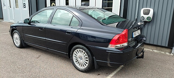 Volvo S60 4 of 19