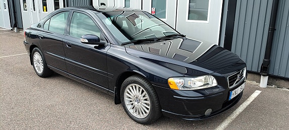 Volvo S60 3 of 19