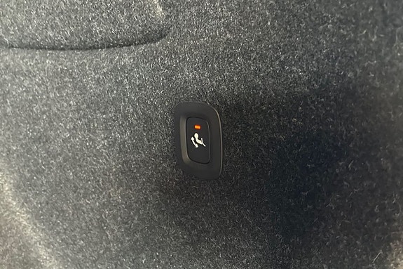 Volvo XC40 21 of 23